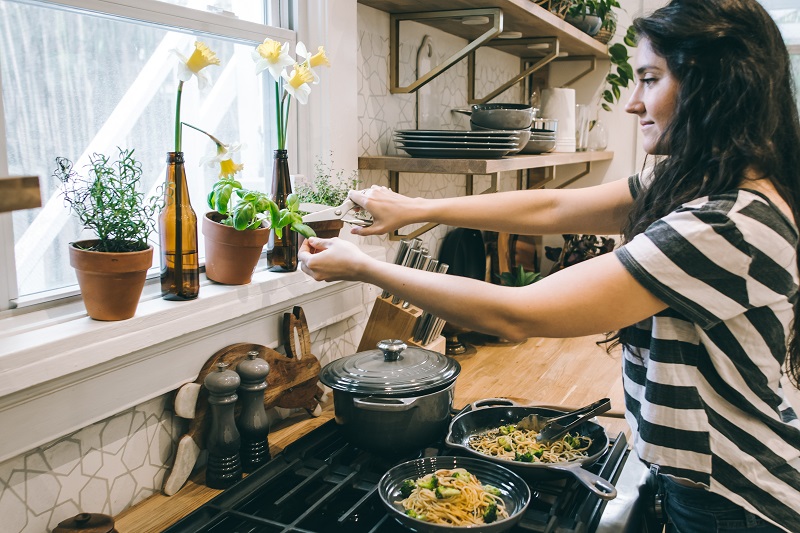 Basilikum richtig ernten Basilikum zum Kochen verwenden