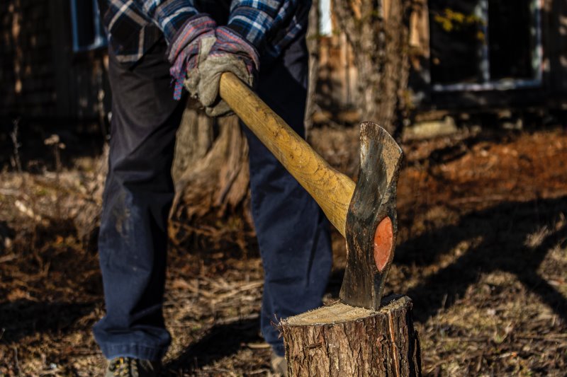 Holzspalter-Alternative: Die Spaltaxt Holzspaler-Alternative: Die Spaltaxt
