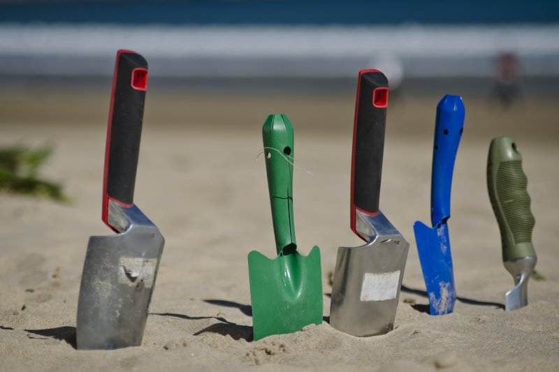 Handschaufel im Sand Handschaufel
