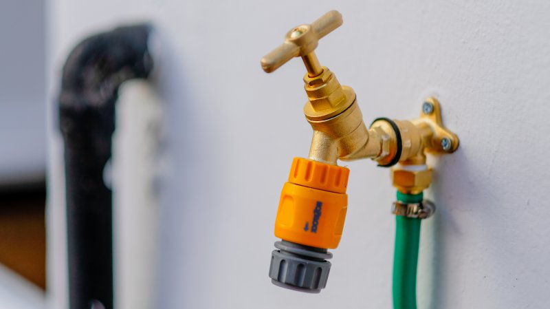 Wasserhahn mit Schlauchanschluss Wasserhahn für Schlauchtrommel